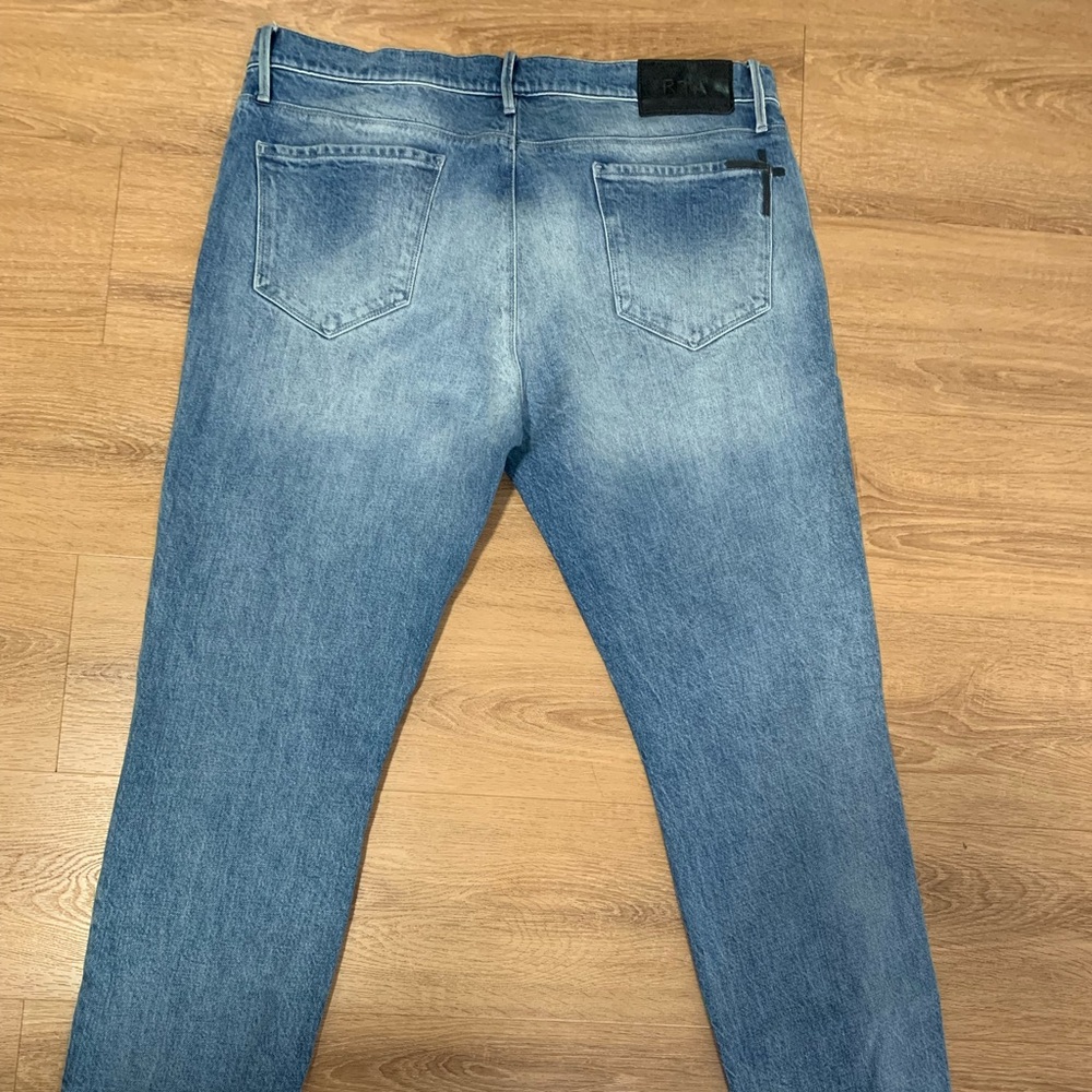 Men RTA jeans size 36 , worn a couple times , Like brand new .